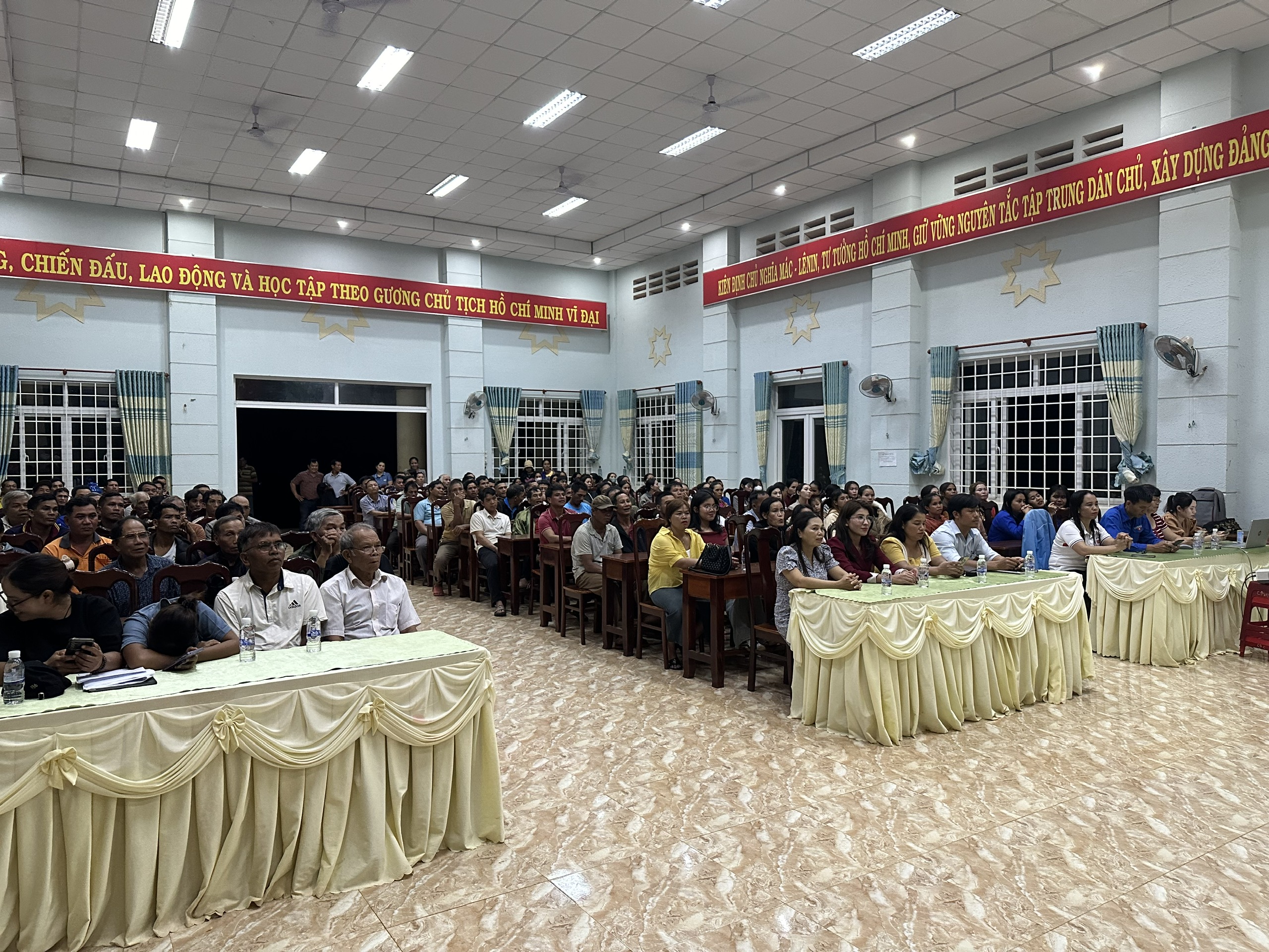 Hội nghị